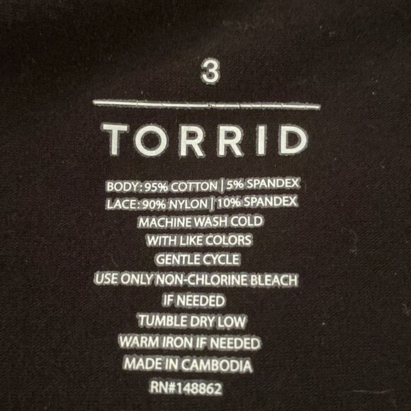 Torrid Wm’s Sz 3X Black Camo Lace Mesh Fishnet Signature Waist Flocked Leggings - Picture 5 of 5